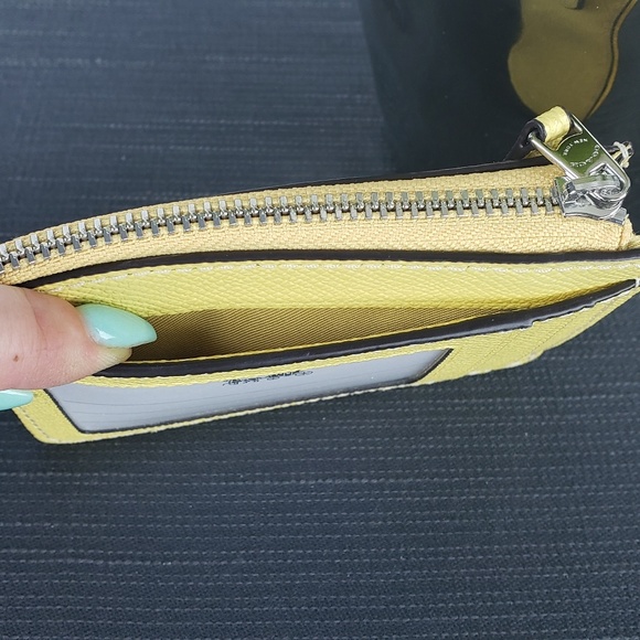 COACH Yellow Skinny Card and Keychain Case F12186 - Picture 5 of 8